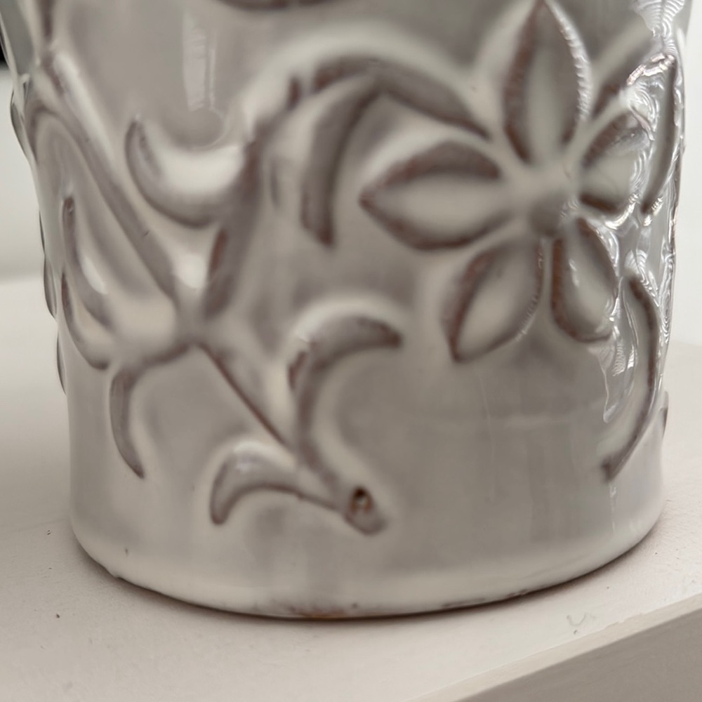 Terracotta White Glazed Floral Embossed Vase - Picture 5 of 7
